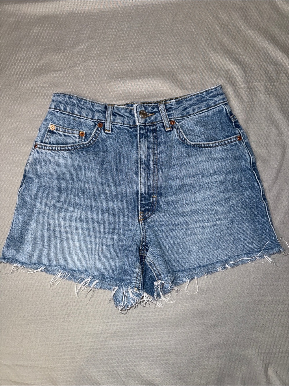 Topshop High-Waist Light Blue Denim Frayed Hem 3 Inch Jean Shorts - Size 4